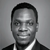https://remoteai.io/storage/images/users/1755009914Corporate Headshot~2 (1).webp